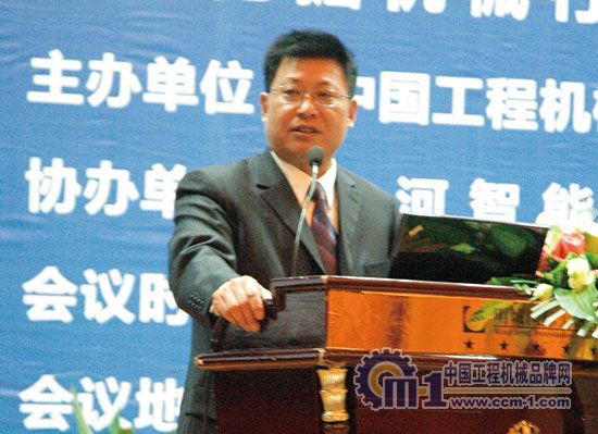 中国工程机械工业协会挖掘机械分会秘书长李宏宝
