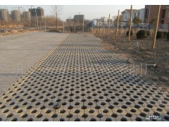 郑州地区各种规格的环保 路面砖/透水砖/人行道砖 联系我们
